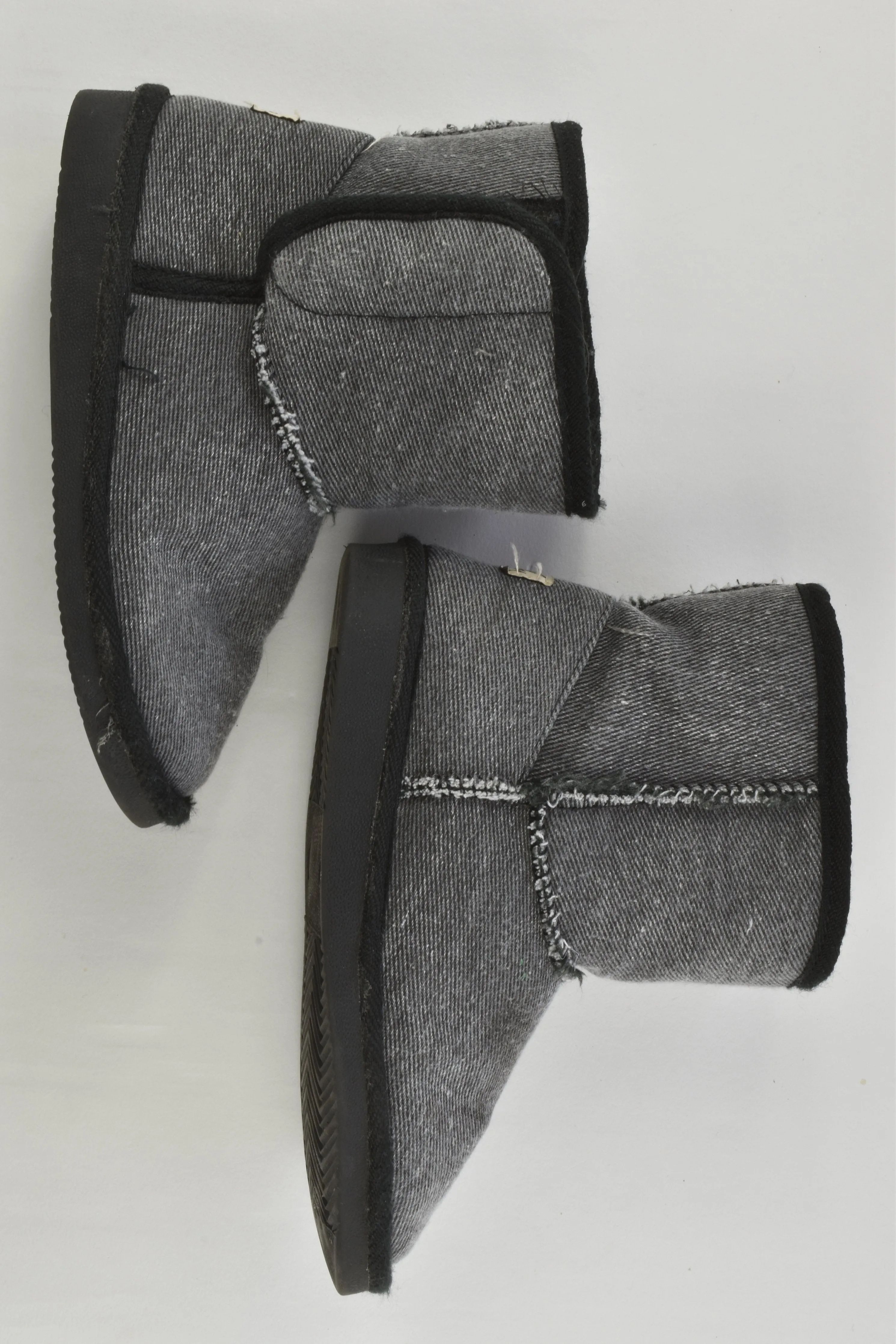 Grosby Size 12 Warm Boots
