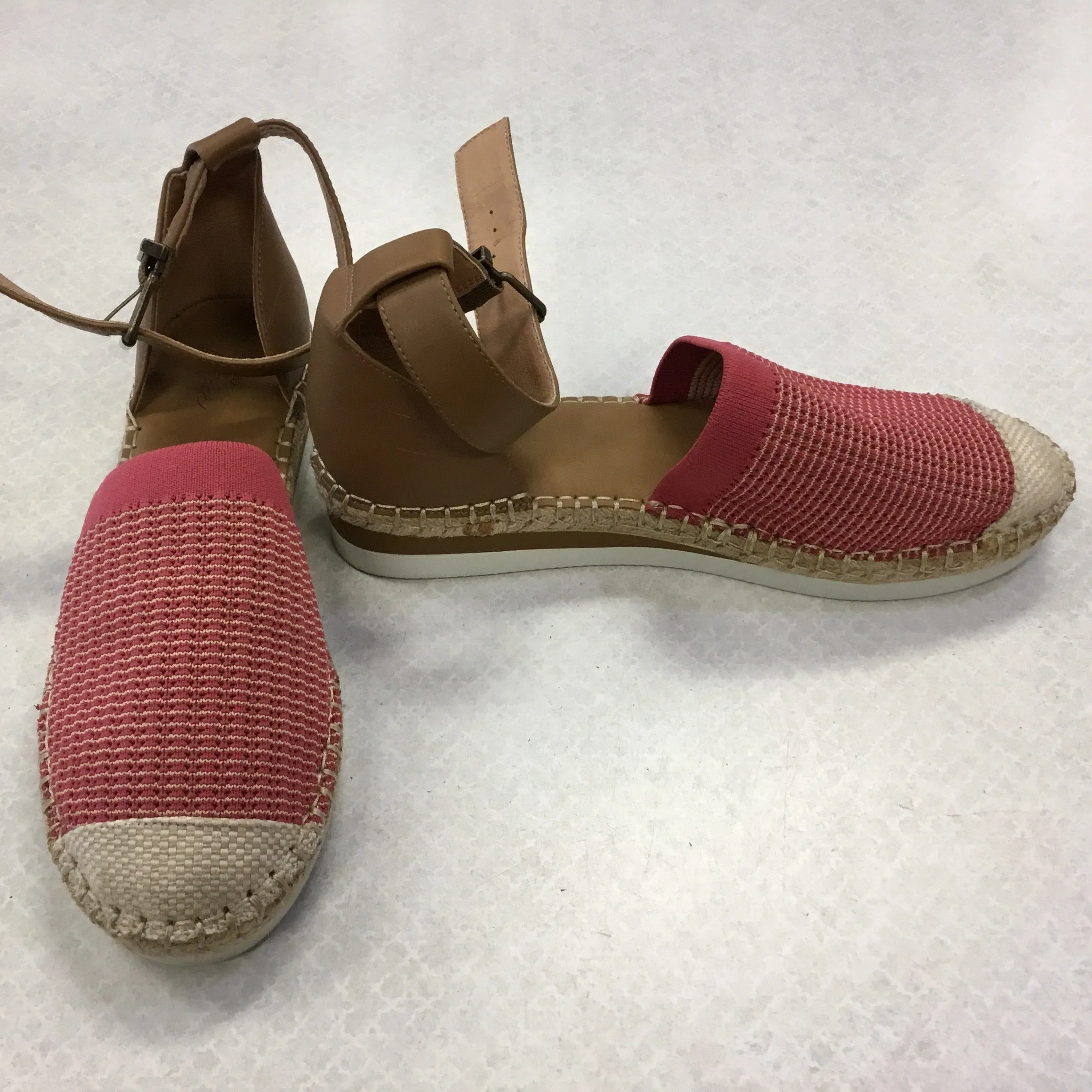 Shoes Sneakers By Crown Vintage In Brown & Red, Size: 8.5